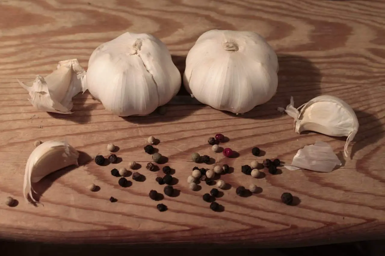 garlic and pepper
